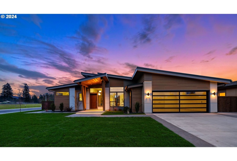 4 Bedrooms Bedrooms, 9 Rooms Rooms,3 BathroomsBathrooms,Single Family Residence,For Sale,0,785890941