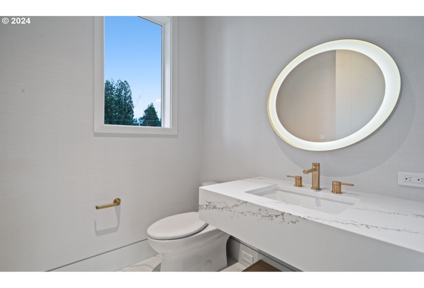 4 Bedrooms Bedrooms, 9 Rooms Rooms,3 BathroomsBathrooms,Single Family Residence,For Sale,0,785890941