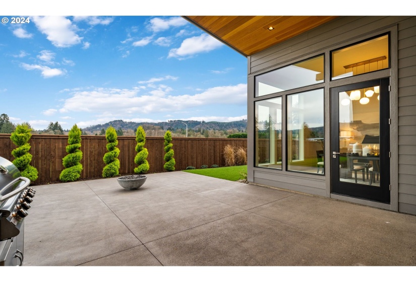 4 Bedrooms Bedrooms, 9 Rooms Rooms,3 BathroomsBathrooms,Single Family Residence,For Sale,0,785890941