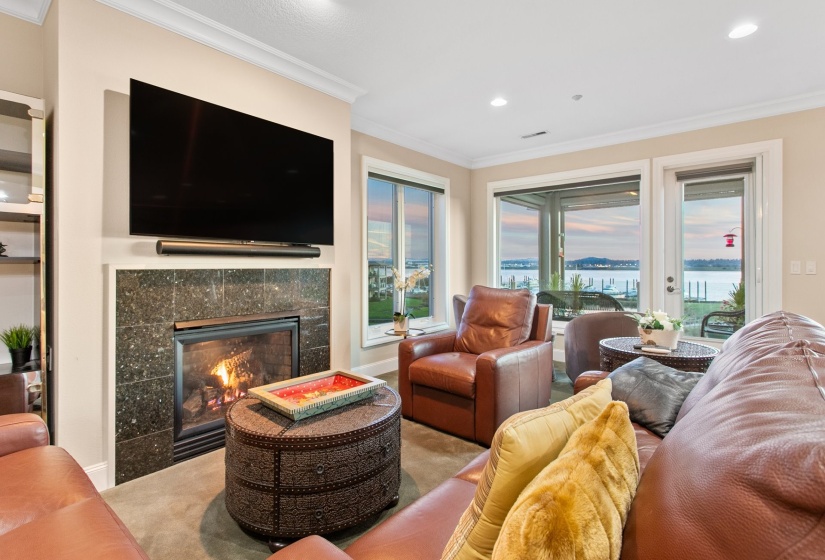 2 Bedrooms Bedrooms, 6 Rooms Rooms,3 BathroomsBathrooms,Condominium,For Sale,0,785890942