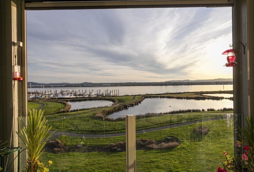 2 Bedrooms Bedrooms, 6 Rooms Rooms,3 BathroomsBathrooms,Condominium,For Sale,0,785890942